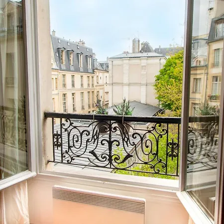 Saint Louis En Ile Apartment Paris